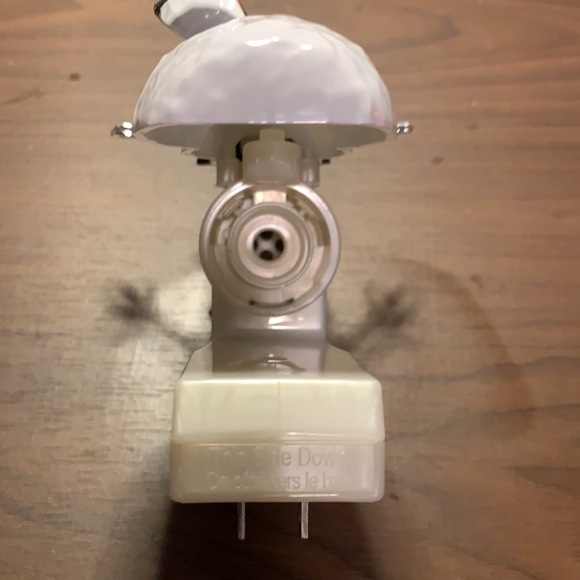 Bath and Body Works Snowman Wallflower - Picture 3 of 4